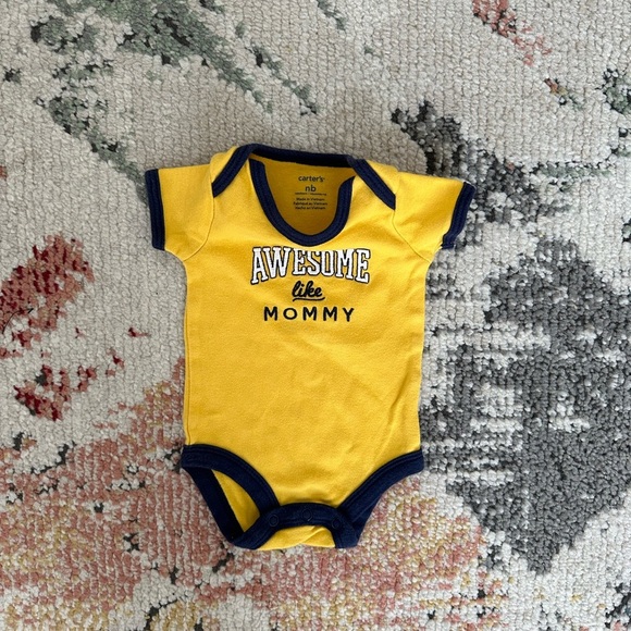 5/$15 Carters Born Awesome Like Mommy Onesie NB Baby Boy
Newborn
Euc - Picture 4 of 7
